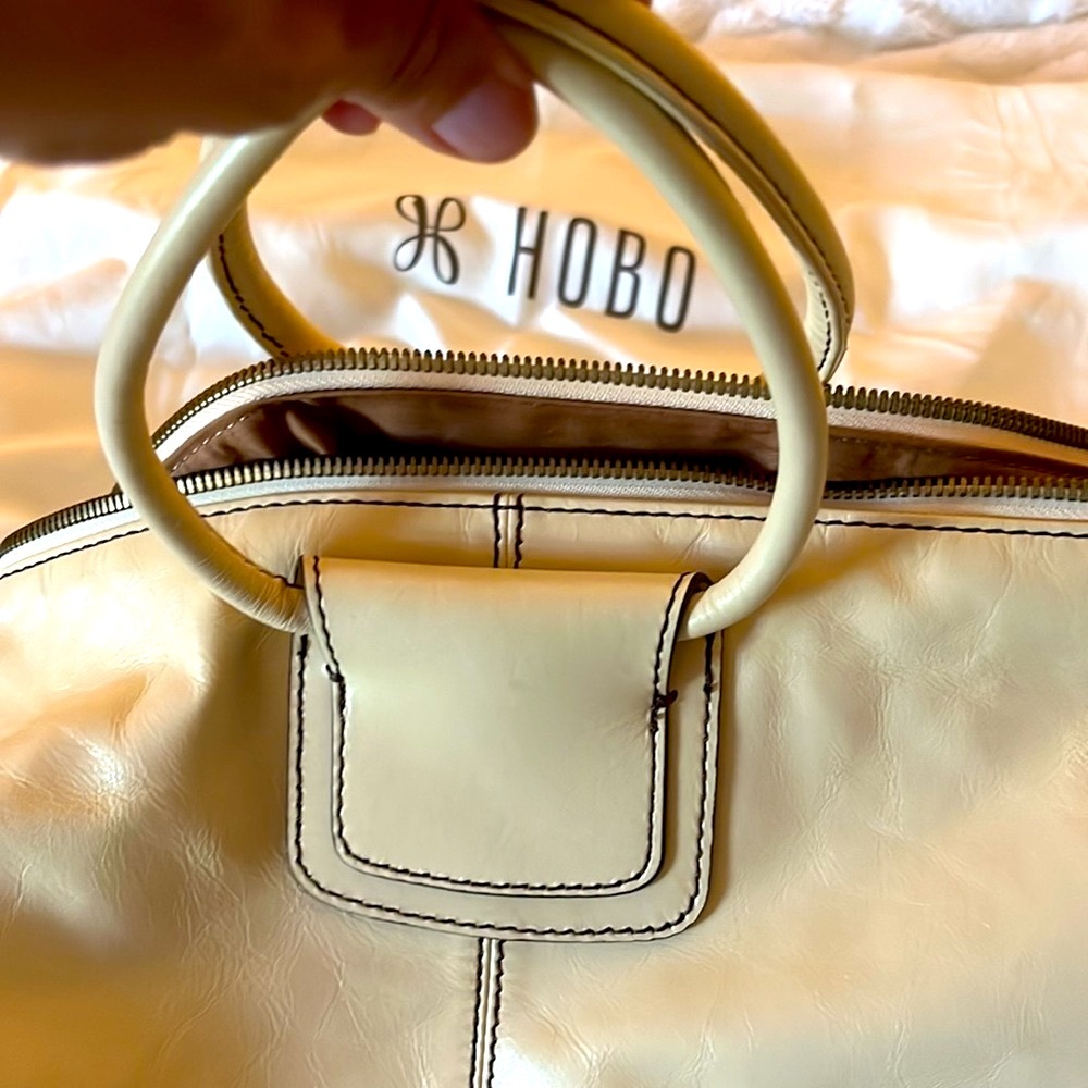 HOBO Sheila Large Satchel